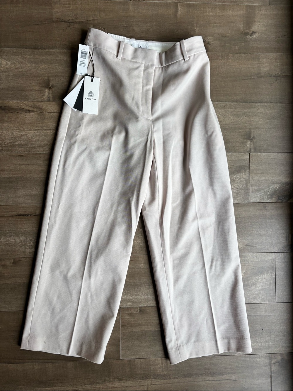 NWT Aritzia Babaton Agency Cropped Pant Matte Pearl Off White High Rise Size 4
